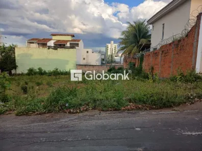 Lote/Terreno à venda, 450m² no Ibituruna, Montes Claros