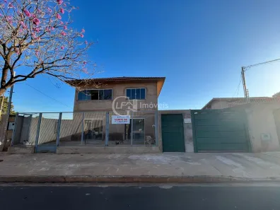 Sobrado com 3 Quartos à venda, 300m² no Vila Morumbi, Campo Grande