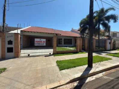 Casa com 3 Quartos para venda ou aluguel, 527m² no Jardim Guaporé, Maringá