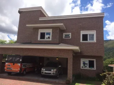 Casa com 4 Quartos à venda, 353m² no Jardim dos Estados, Poços de Caldas