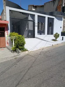 Casa com 2 Quartos à venda, 110m² no Vila Colorado, Suzano