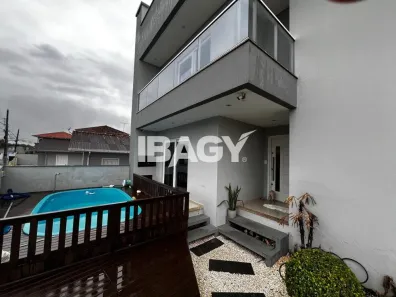 Casa com 2 Quartos para alugar, 130m² no Ponte do Imaruim, Palhoça