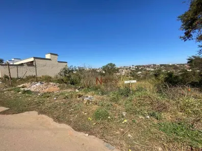 Lote/Terreno à venda, 300m² no Central, Mateus Leme