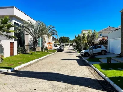 Casa de Condomínio com 4 Quartos à venda, 227m² no Vargem Pequena, Florianópolis
