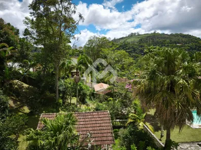 Casa com 3 Quartos à venda, 360m² no Golfe, Teresópolis