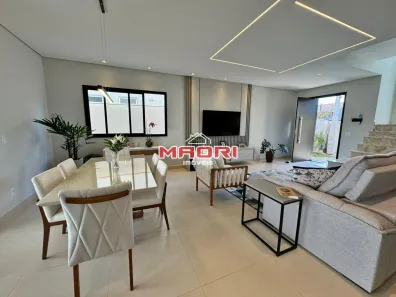 Sobrado com 3 Quartos à venda, 300m² no Vila Capuava, Valinhos