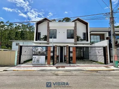 Sobrado com 3 Quartos à venda, 166m² no Centro, Camboriú