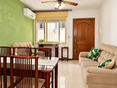 Apartamento com 2 Quartos à venda, 58m² no Passo da Areia, Porto Alegre