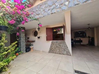 Casa com 3 Quartos à venda, 360m² no Santa Mônica, Belo Horizonte