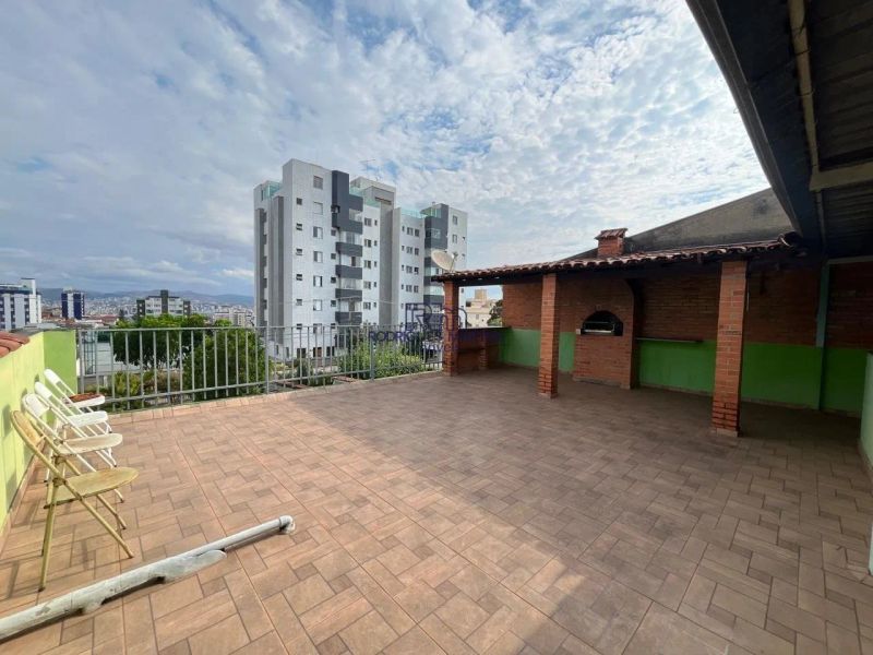 Casa com 3 quartos — Alto Caiçaras, Belo Horizonte