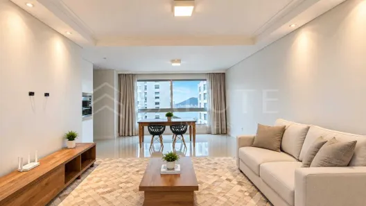 Apartamento com 3 Quartos para alugar, 151m² no Centro, Balneário Camboriú