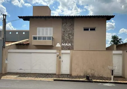 Casa com 5 Quartos à venda, 327m² no Olinda, Uberaba