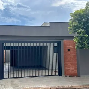 Casa com 3 Quartos à venda, 180m² no Loteamento Madrid, Maringá