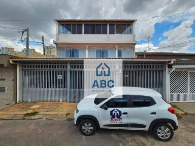 Casa com 2 Quartos para alugar, 50m² no Guará II, Brasília