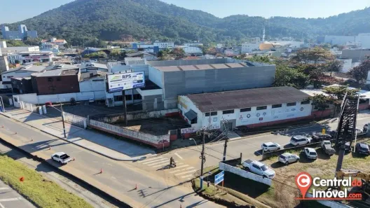 Galpão/Depósito/Armazém à venda, 979m² no Centro, Balneário Camboriú