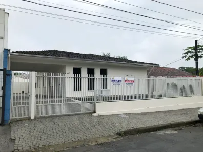 Casa com 4 Quartos à venda, 275m² no Floresta, Joinville