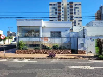 Ponto Comercial para alugar, 294m² no Osvaldo Rezende, Uberlândia