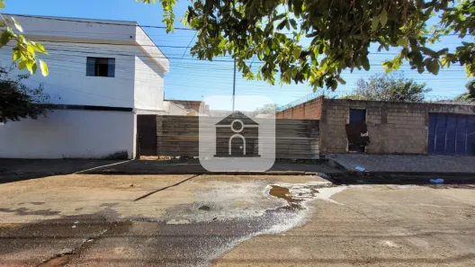 Lote/Terreno à venda, 300m² no Pampulha, Uberlândia
