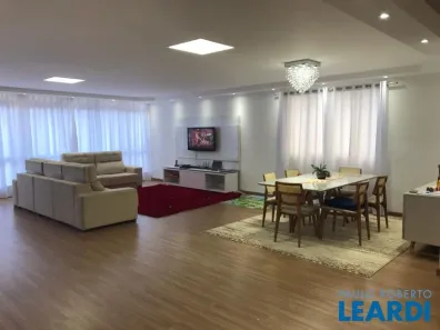 Apartamento com 3 Quartos para alugar, 215m² no Bela Vista, São Paulo