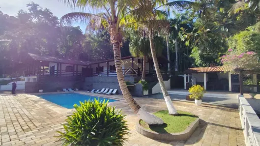 Fazenda/Sítio com 3 Quartos à venda, 20000m² no Centro, Araçariguama