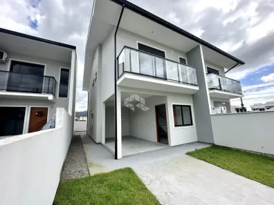 Casa com 3 Quartos à venda, 150m² no Forquilhas, São José