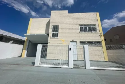 Galpão/Depósito/Armazém para alugar, 300m² no Aririú, Palhoça