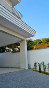 Sobrado com 4 Quartos à venda, 271m² no Atiradores, Joinville