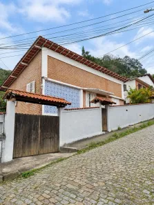 Casa com 5 Quartos à venda, 278m² no Coronel Veiga, Petrópolis