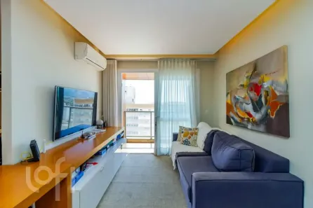 Apartamento com 2 Quartos à venda, 76m² no Três Figueiras, Porto Alegre