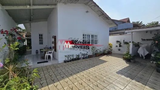 Casa com 3 Quartos à venda, 130m² no Balneário Samburá, Peruíbe