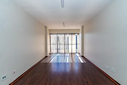 Sala Comercial para alugar, 30m² no Guabirotuba, Curitiba