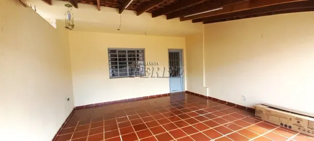 Sobrado com 3 Quartos à venda, 252m² no Jardim Indianápolis, Londrina