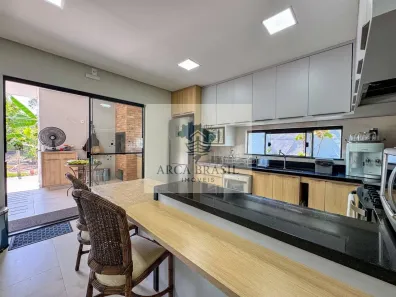 Casa com 4 Quartos à venda, 300m² no Ponta Negra, Manaus