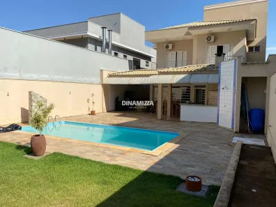 Casa de Condomínio com 4 Quartos à venda, 379m² no Jardim do Lago, Uberaba