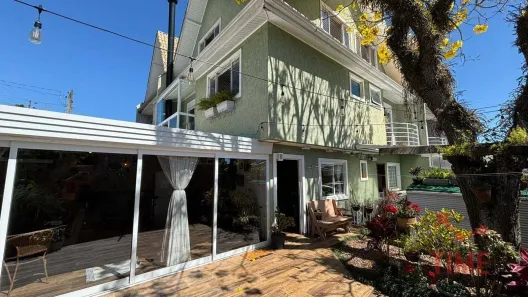 Sobrado com 3 Quartos à venda, 220m² no Pilarzinho, Curitiba