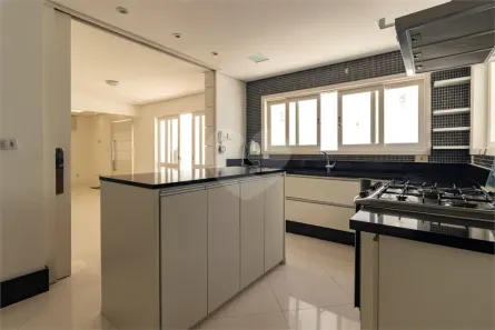 Casa com 3 Quartos à venda, 200m² no Vila Cordeiro, São Paulo