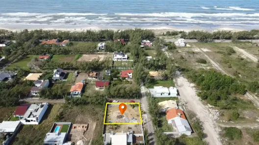 Lote/Terreno à venda, 687m² no Furnas (Lagoa Cortada), Balneário Gaivota