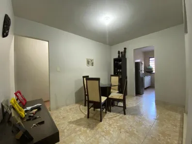 Casa com 3 Quartos à venda, 214m² no Santa Mônica, Uberlândia