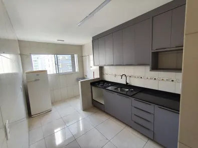 Apartamento com 2 Quartos para alugar, 80m² no Centro, Balneário Camboriú