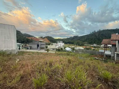 Lote/Terreno à venda, 283m² no Bateas, Brusque
