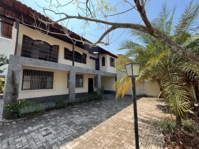 Casa com 6 Quartos à venda, 360m² no Itaipu, Niterói