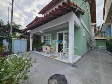 Casa de Condomínio com 4 Quartos à venda, 230m² no Vargem Pequena, Rio de Janeiro