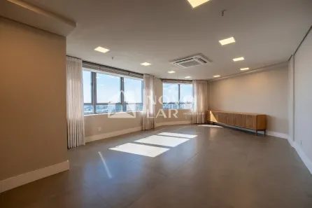 Sala Comercial à venda, 43m² no Chácara das Pedras, Porto Alegre