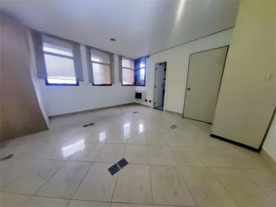 Sala Comercial para alugar, 100m² no Vila Nova, Santos