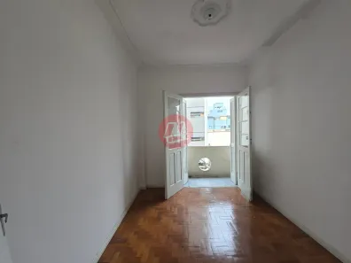 Apartamento com 3 Quartos para venda ou aluguel, 80m² no Centro Histórico, Porto Alegre
