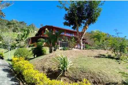 Casa com 3 Quartos à venda, 260m² no Samambaia, Petrópolis