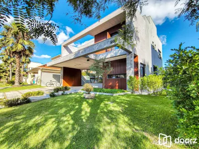 Casa de Condomínio com 3 Quartos à venda, 300m² no Vila Nova, Porto Alegre