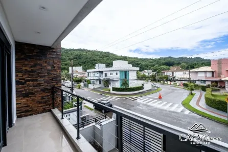 Casa com 3 Quartos à venda, 234m² no Cachoeira do Bom Jesus, Florianópolis