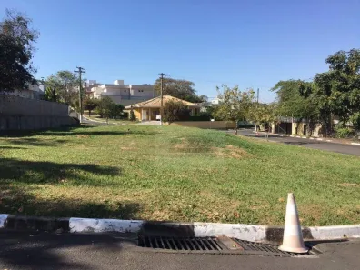 Lote/Terreno à venda, 987m² no Centro, Vinhedo