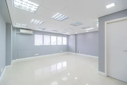 Sala Comercial para alugar, 40m² no Centro Cívico, Curitiba